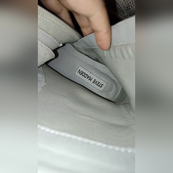 Steven Madden - Picture 2 of 4